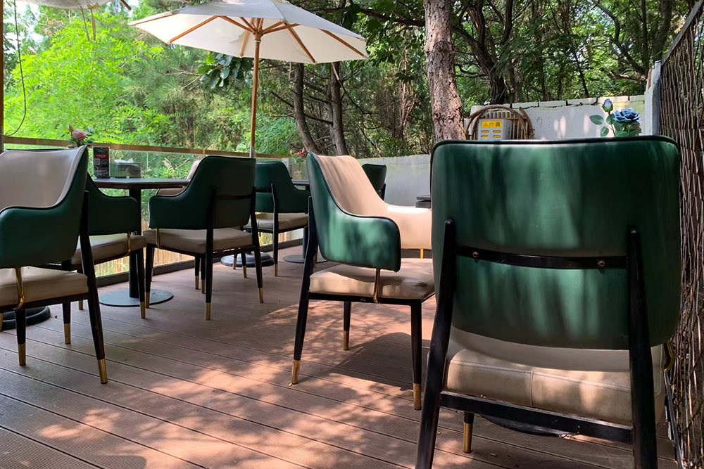 natural look wpc decking used for restaurant