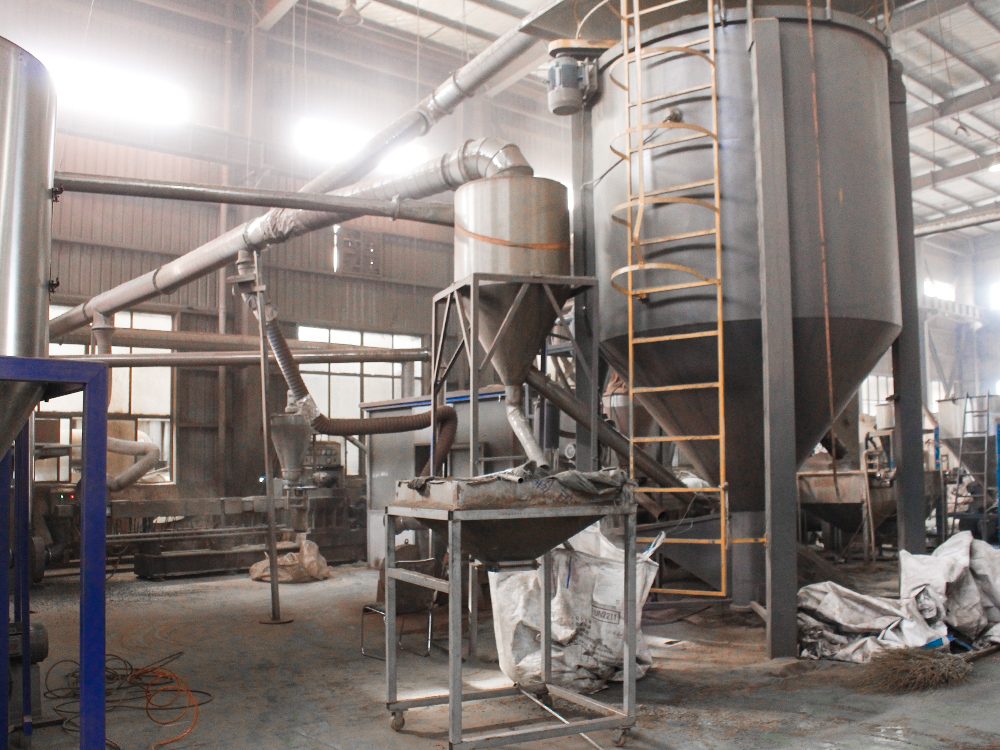 Production equipment of wpc fencing